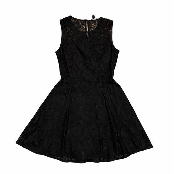 Banana Republic Dresses & Skirts - 🎉HP🎉NWT BR lace dress